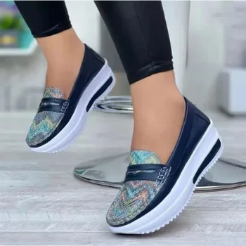 2023 Primavera Novo Grossa com solado Confortável Mulheres Tênis de Luxo Sapatos do Designer de Sapatos femininos da Moda Lace-up e Sapatos Brancos, Mulheres