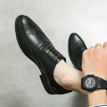Casual Sapatos de Couro para Homens 2022 Novos Negócios de Outono Desgaste Formal de Couro Macio Preto de meia-Idade e Idosos Pai Sapatos Rapazes