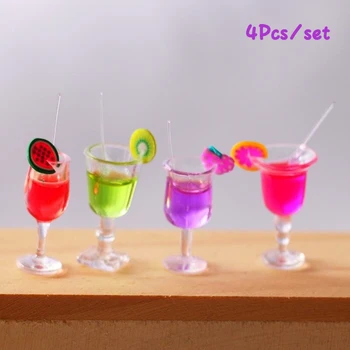 4pcs 1:12 de Casa de Boneca Triângulo Copo de Coquetel Casa de bonecas em Miniatura Acessórios Coloridos Copo de Vidro Cálice Barra de Bebidas